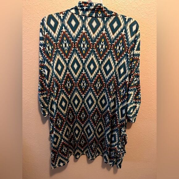 Zig Zag Stripe Aztec style cardigan - Picture 2 of 9